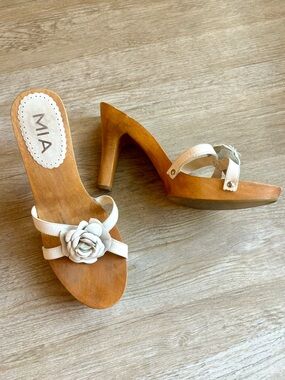 Vintage 90s MIA Wooden Floral Clog Heel Sandals